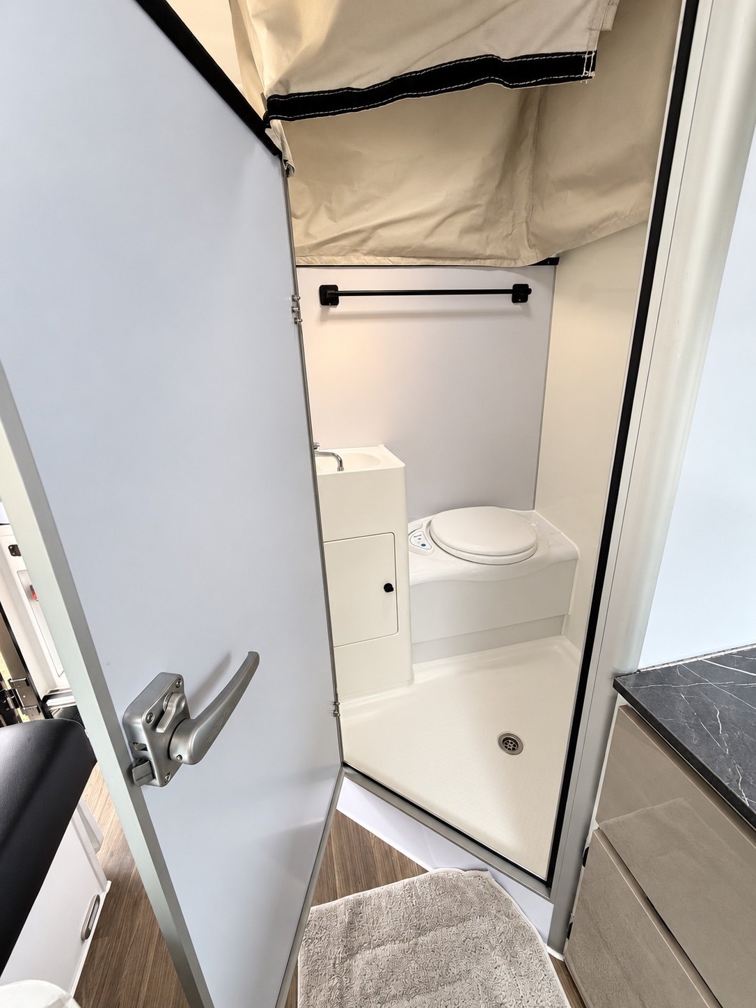 Z-15 ensuite